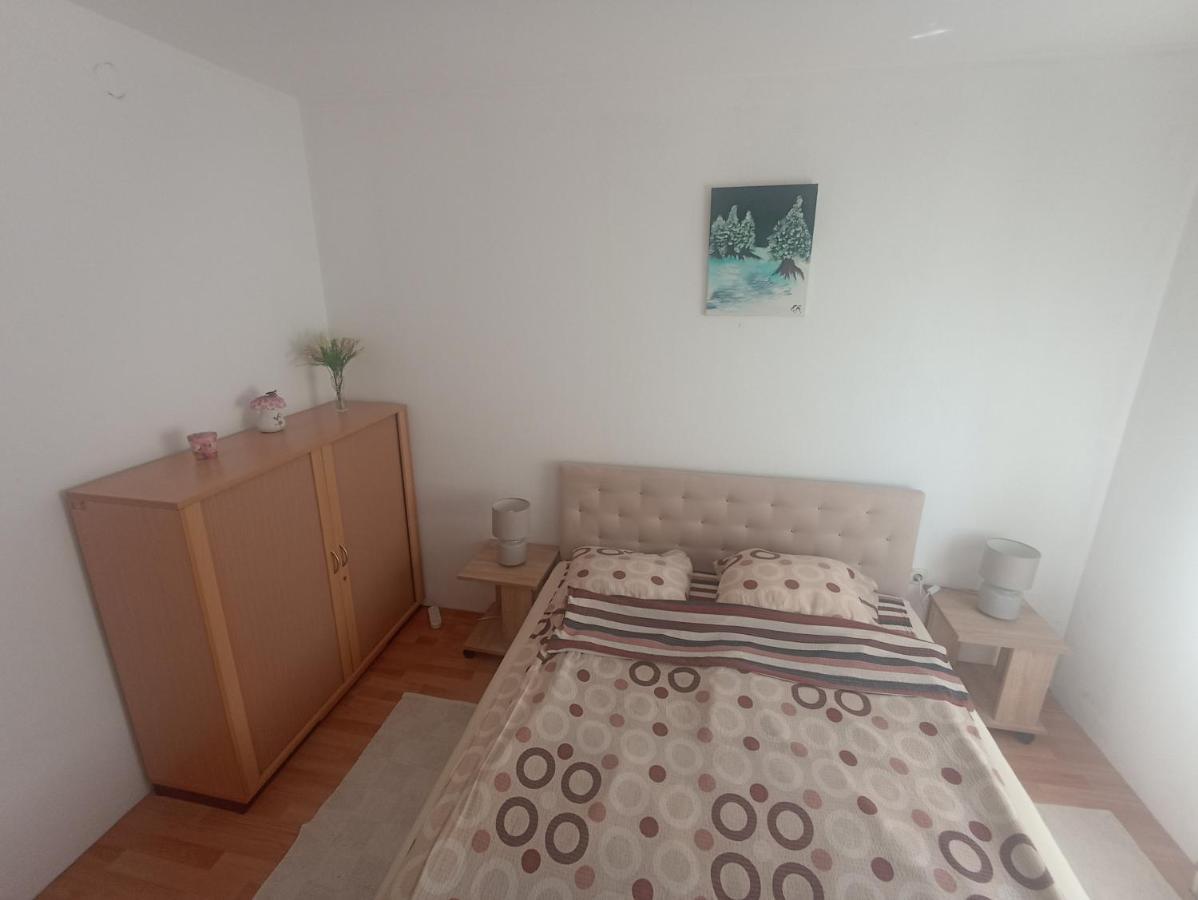 Sleep & Fly - Sarajevo Airport Apartment Dış mekan fotoğraf