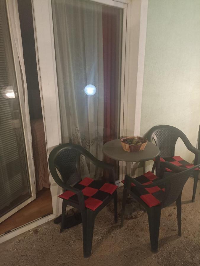 Sleep & Fly - Sarajevo Airport Apartment Dış mekan fotoğraf
