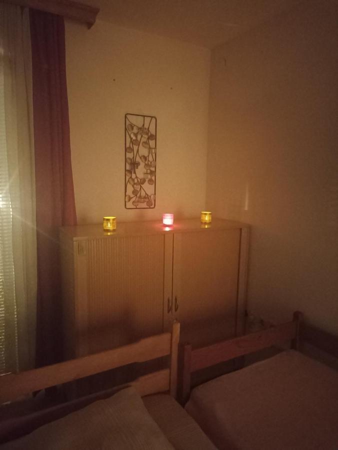 Sleep & Fly - Sarajevo Airport Apartment Dış mekan fotoğraf